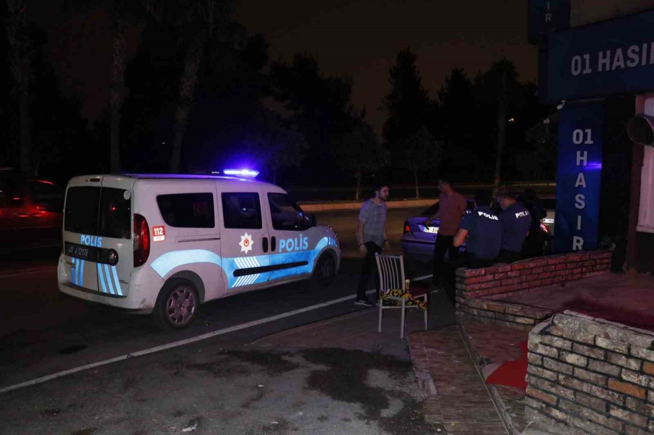 Adana’da barda tüfekler ve tabancalar konuştu: 3 yaralı