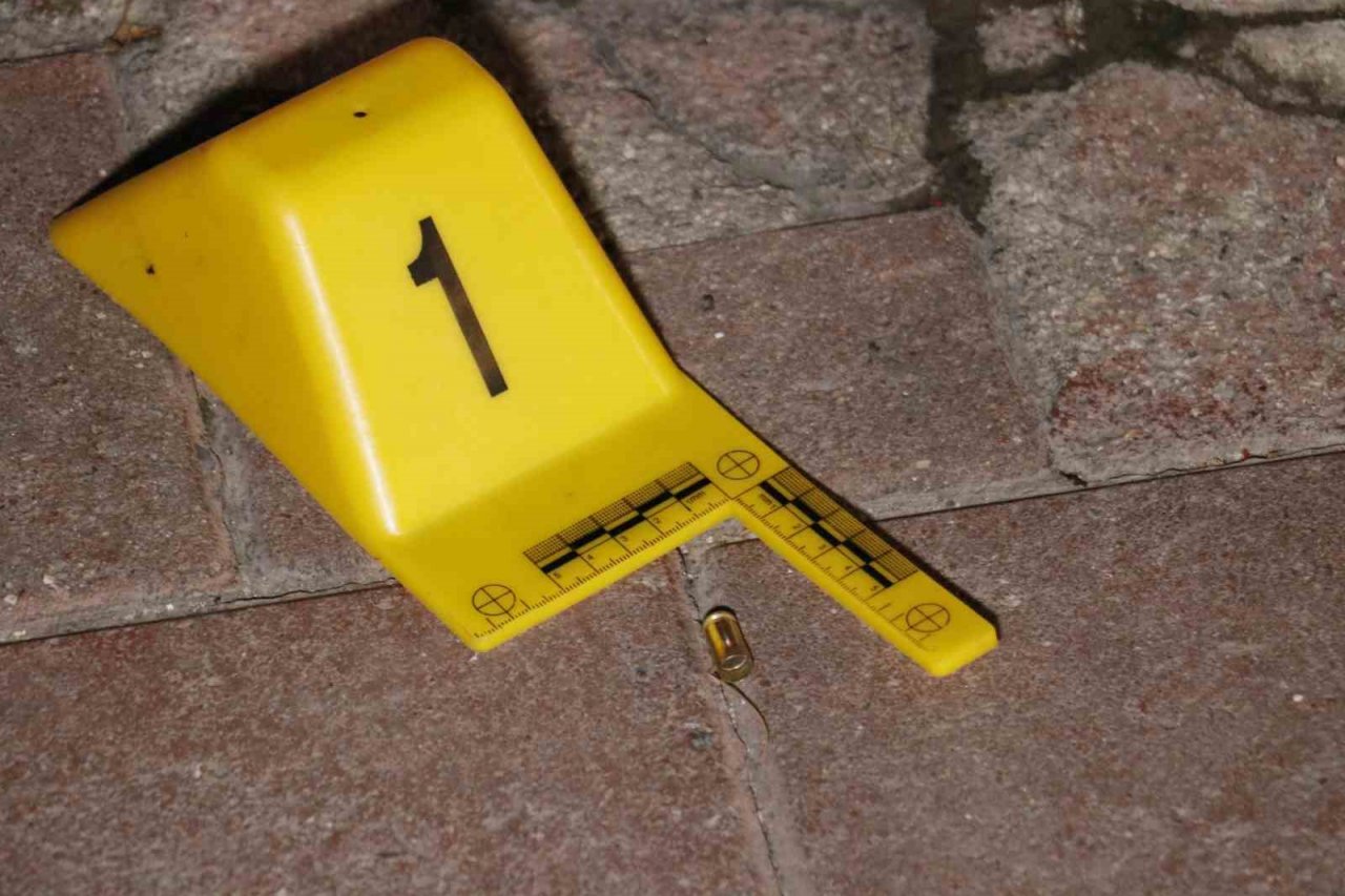 Adana’da barda tüfekler ve tabancalar konuştu: 3 yaralı