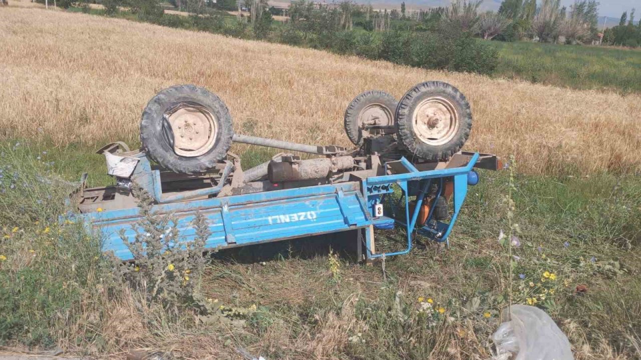 Otomobille patpat çarpıştı, 2 ölü 5 yaralı