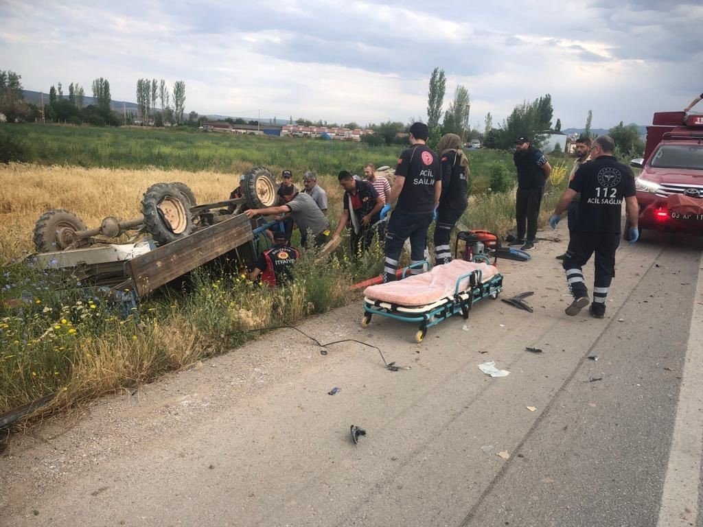 Otomobille patpat çarpıştı, 2 ölü 5 yaralı