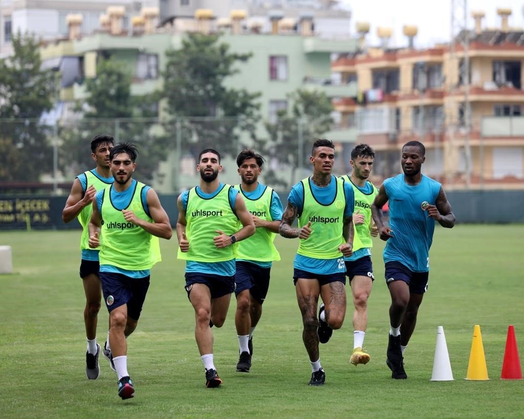 Alanyaspor yeni sezon hazırlıklarını sürdürdü