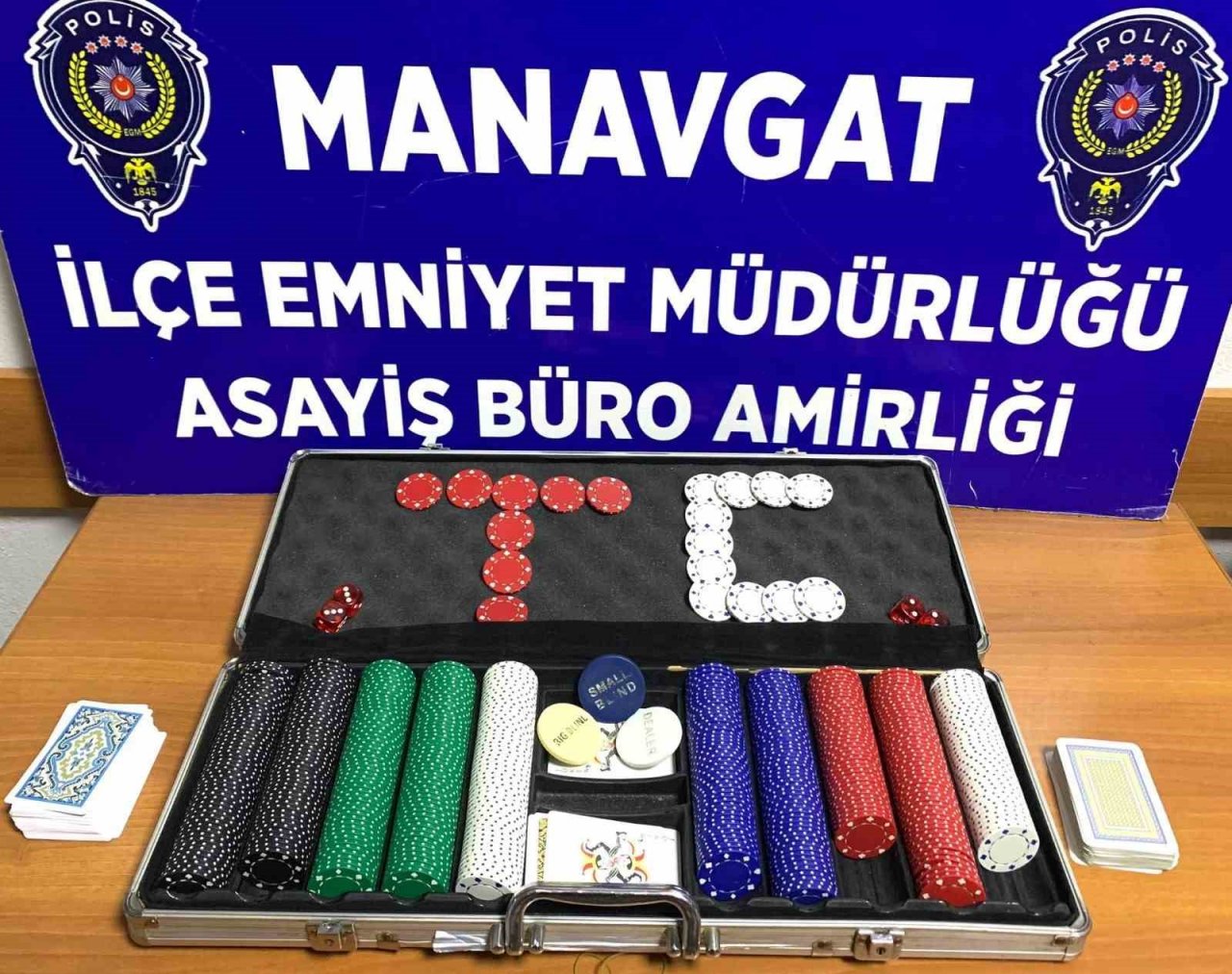 Antalya’da, kumar oynayan 14 kişiye cezai işlem uygulandı