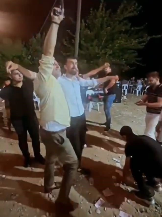 Asker eğlencesinde silahla ateş edip davetlilere korku dolu anlar yaşattı