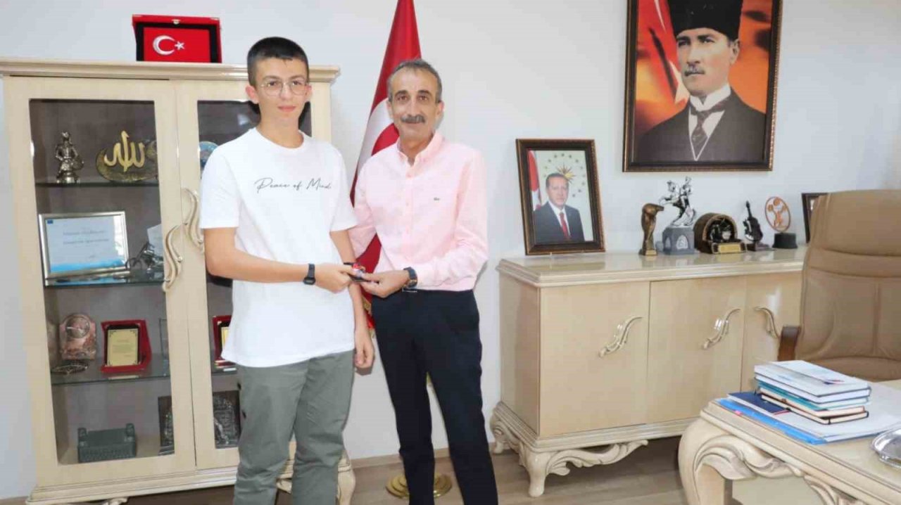 Milli Eğitim Müdürü Kodek, LGS birincilerini ödüllendirdi