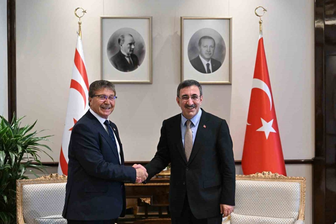 Cumhurbaşkanı Yardımcısı Yılmaz, KKTC Başbakanı Üstel ile görüştü