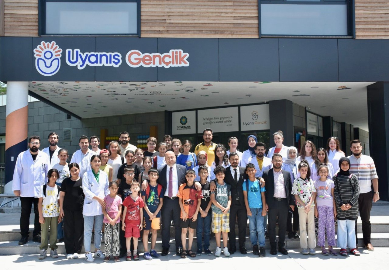 Genel Sekreter Çiftçi Diyarbakır’ın yeni eğitim ve teknoloji merkezini inceledi