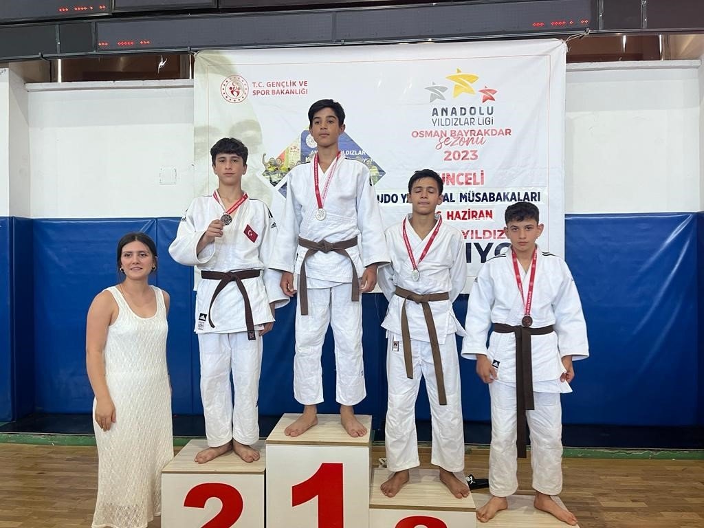 Büyükşehir sporcuları judoda dereceye girdi