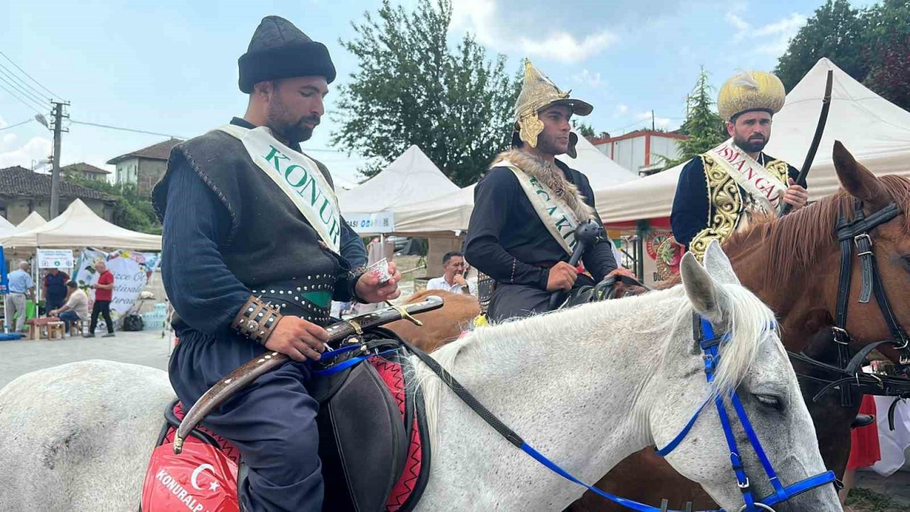 Ot festivalinde atlara yoğun ilgi