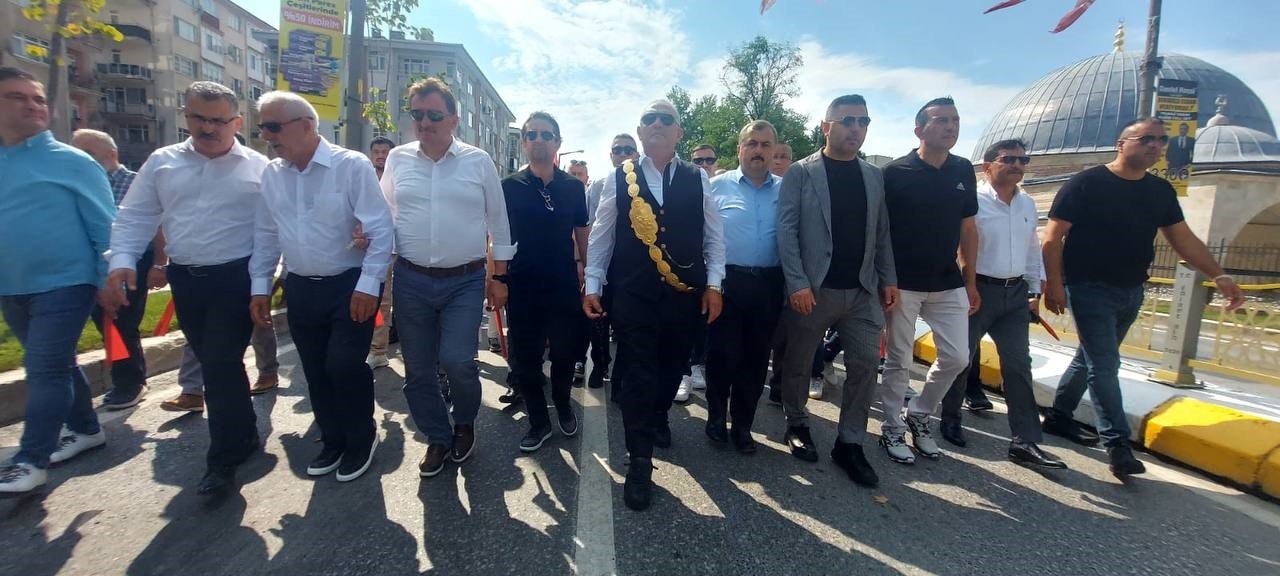 Başkan Kefli, Kırkpınar Yağlı Güreşleri’nde güreş ağasını yalnız bırakmadı