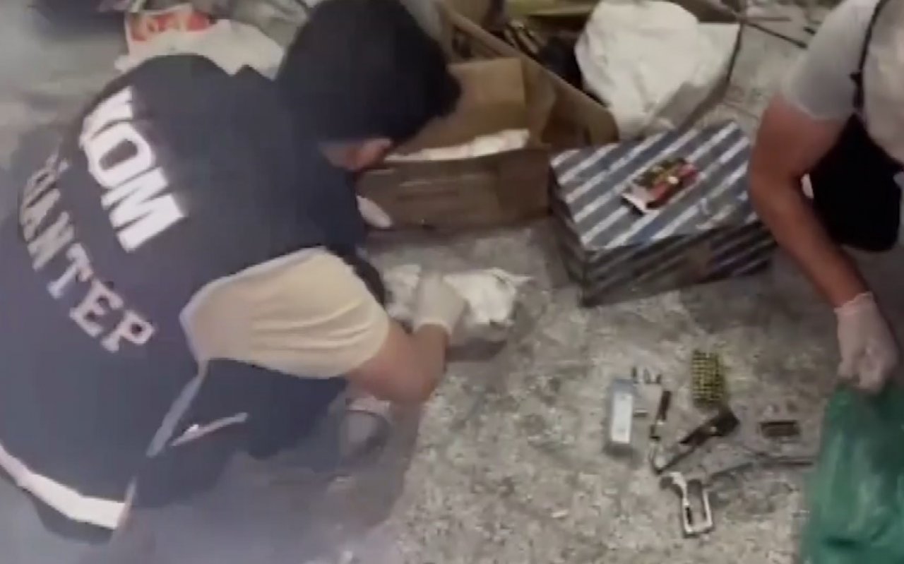 Yasa dışı silah operasyonunda yakalanan 3 şüpheli tutuklandı