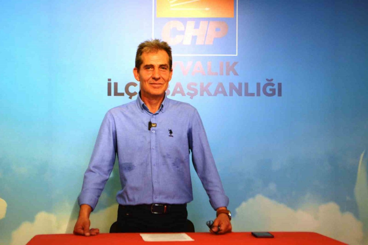 Ayvalık CHP’de Başkan Şalmanlı adaylığını açıkladı