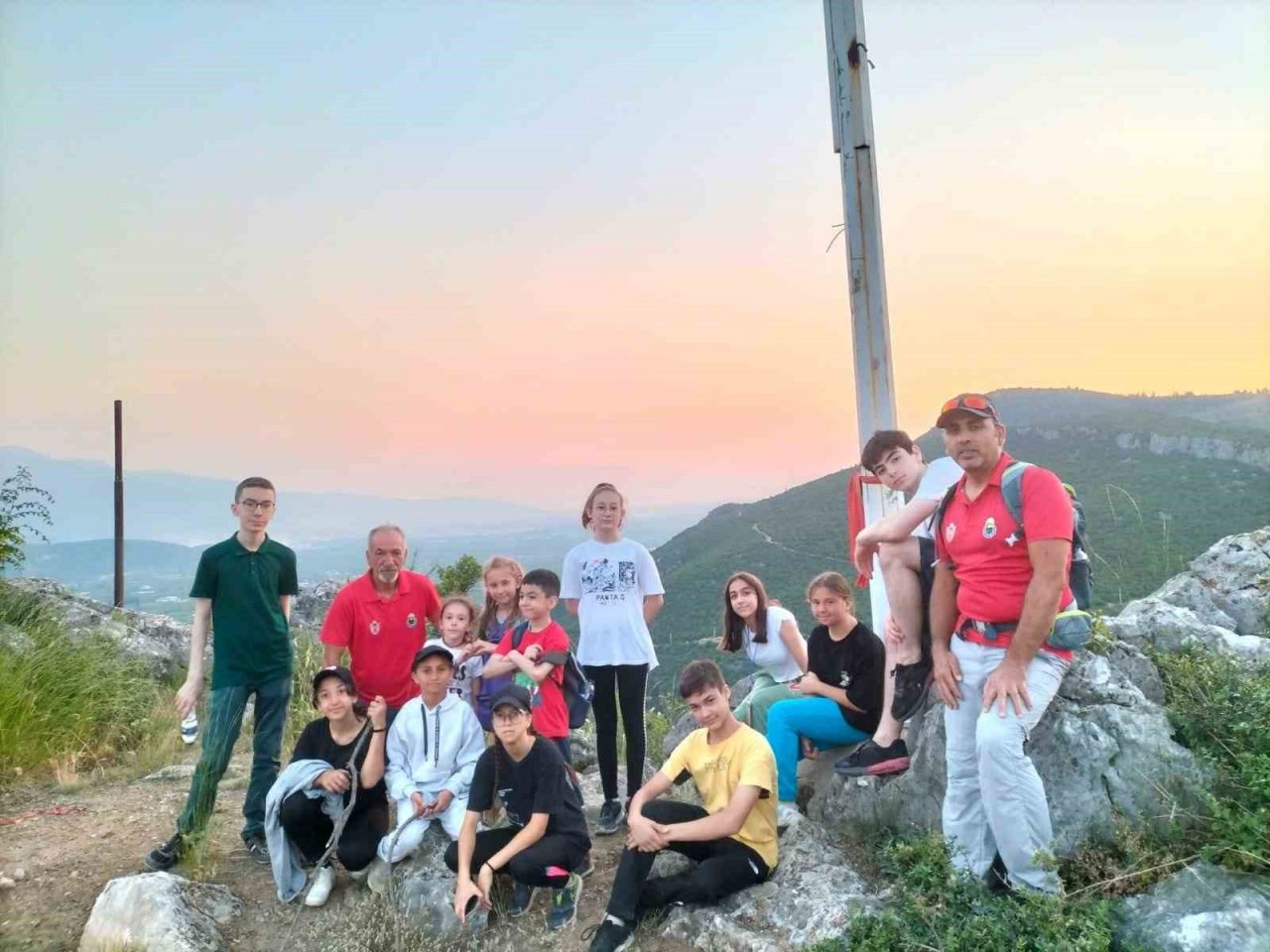 Küçük dağcılar uygulamalı eğitimde performanslarını gösterdiler