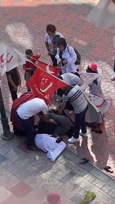 Erkeklerin ayıramadığı kadınların kavgasını polis sonlandırdı