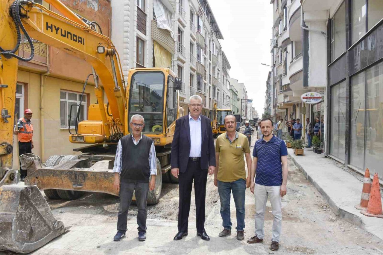 Karacabey’de altyapı çalışmaları sürüyor