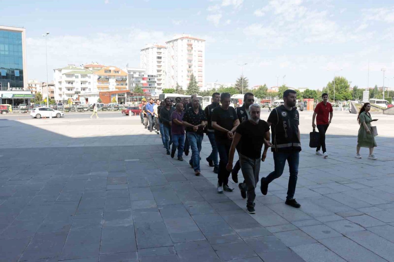 ’Siyah inci’ operasyonunda 18 şüpheli adliyede