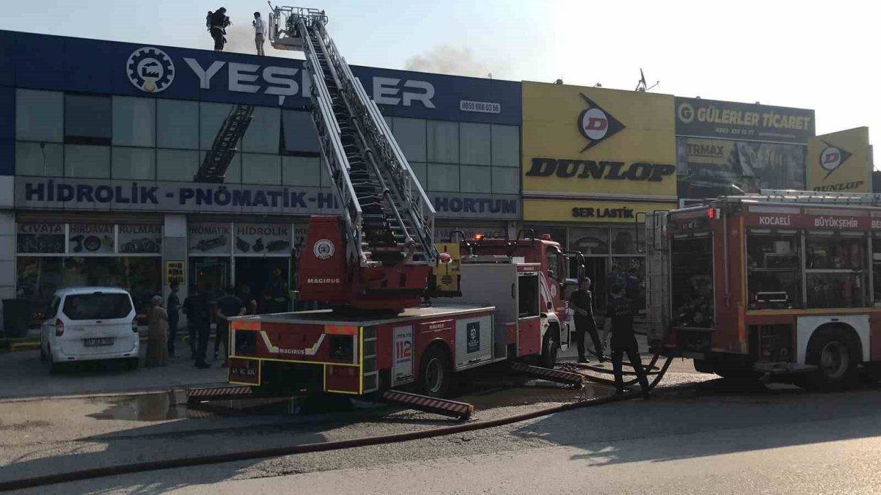 İş yerindeki klima ve buzdolabı yangın çıkardı