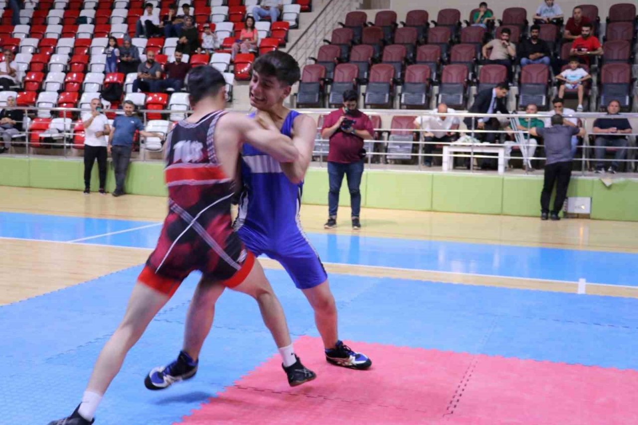 Muş’ta ‘Yaz Spor Okulları’ başladı