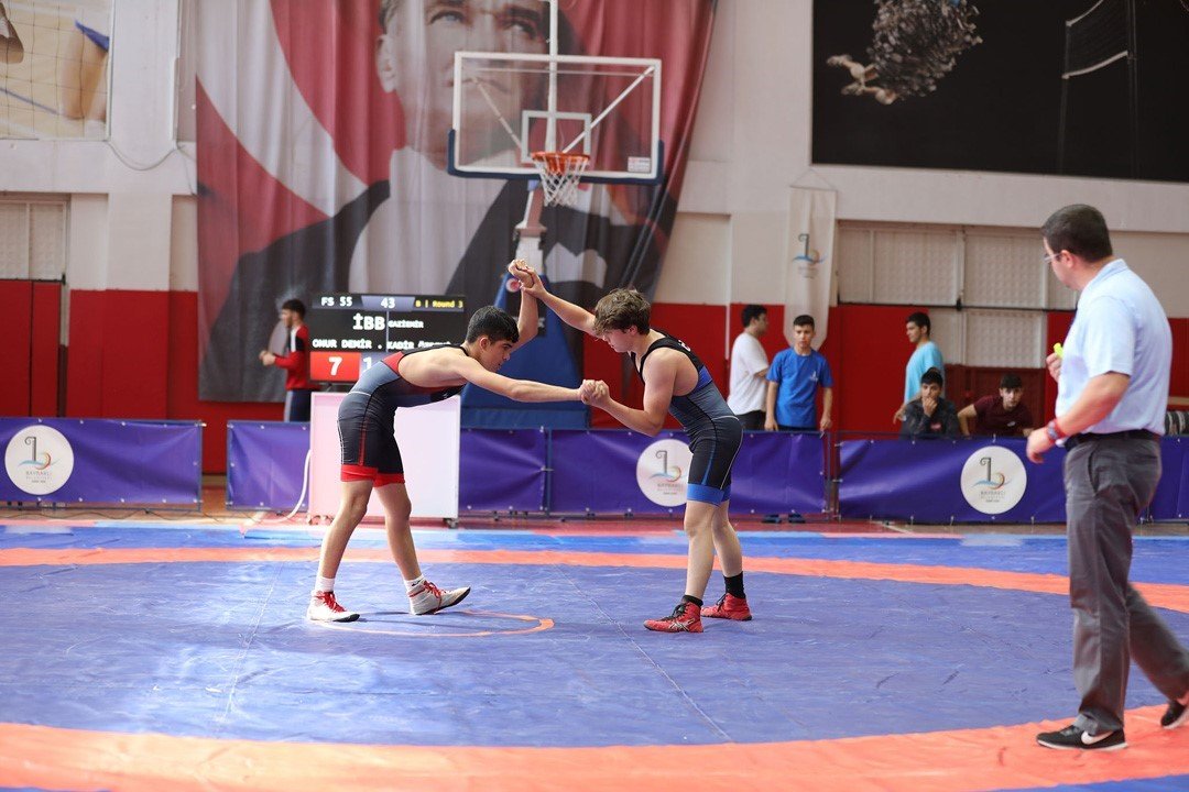 Bayraklı’nın spor kurslarına büyük ilgi