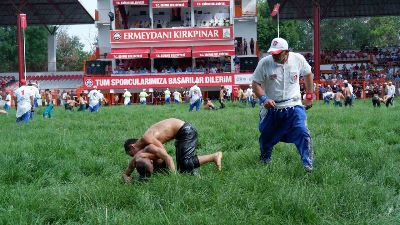 662. Tarihi Kırkpınar Yağlı Güreşleri başladı