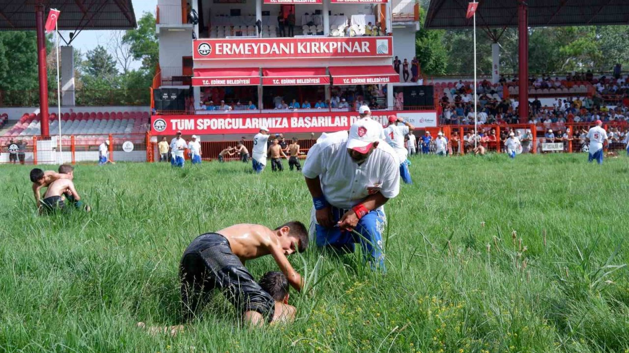 662. Tarihi Kırkpınar Yağlı Güreşleri başladı