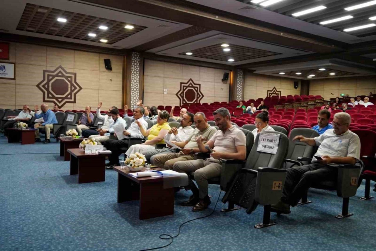 Yunusemre Belediye Meclisi gündemindeki maddeleri görüştü