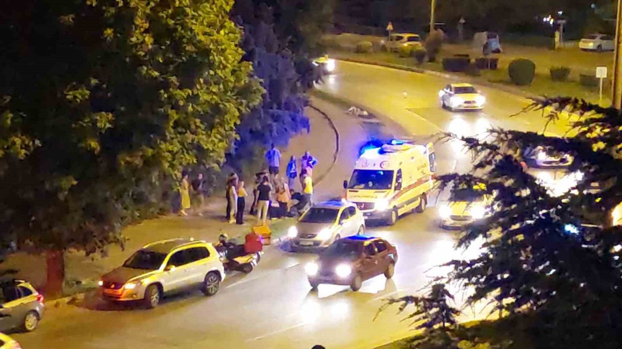 Bisikletli kuryeye otomobil çarptı: 1 yaralı