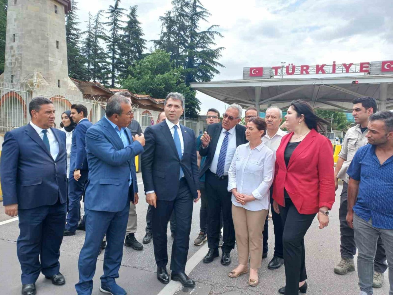 AK Parti Dış İlişkilerden Sorumlu Genel Başkan Yardımcısı Sırakaya Kapıkule’de