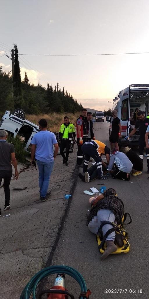Burdur’da otomobilin takla attığı kazada yaralananlardan 1 kişi hayatını kaybetti