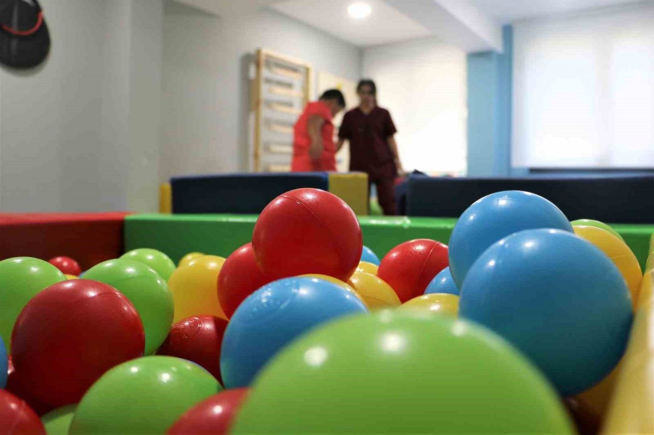 Diyarbakır’da otizmli bireyler sporla eğitim görüyor