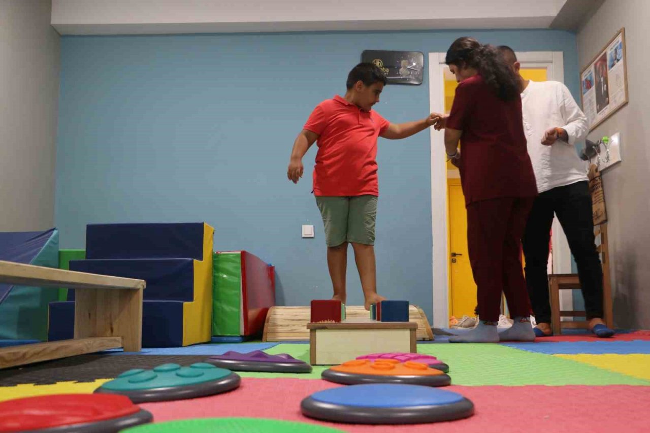 Diyarbakır’da otizmli bireyler sporla eğitim görüyor