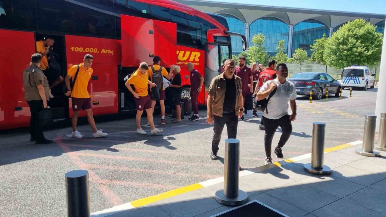Galatasaray, kamp için Avusturya’ya gitti