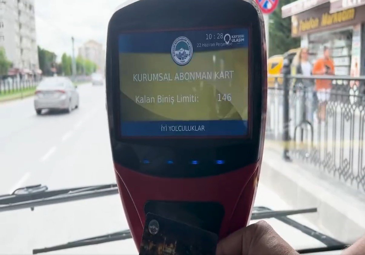 Büyükşehir’in hayatı kolaylaştıran “Kurumsal Kart 38” uygulaması ilgi görüyor