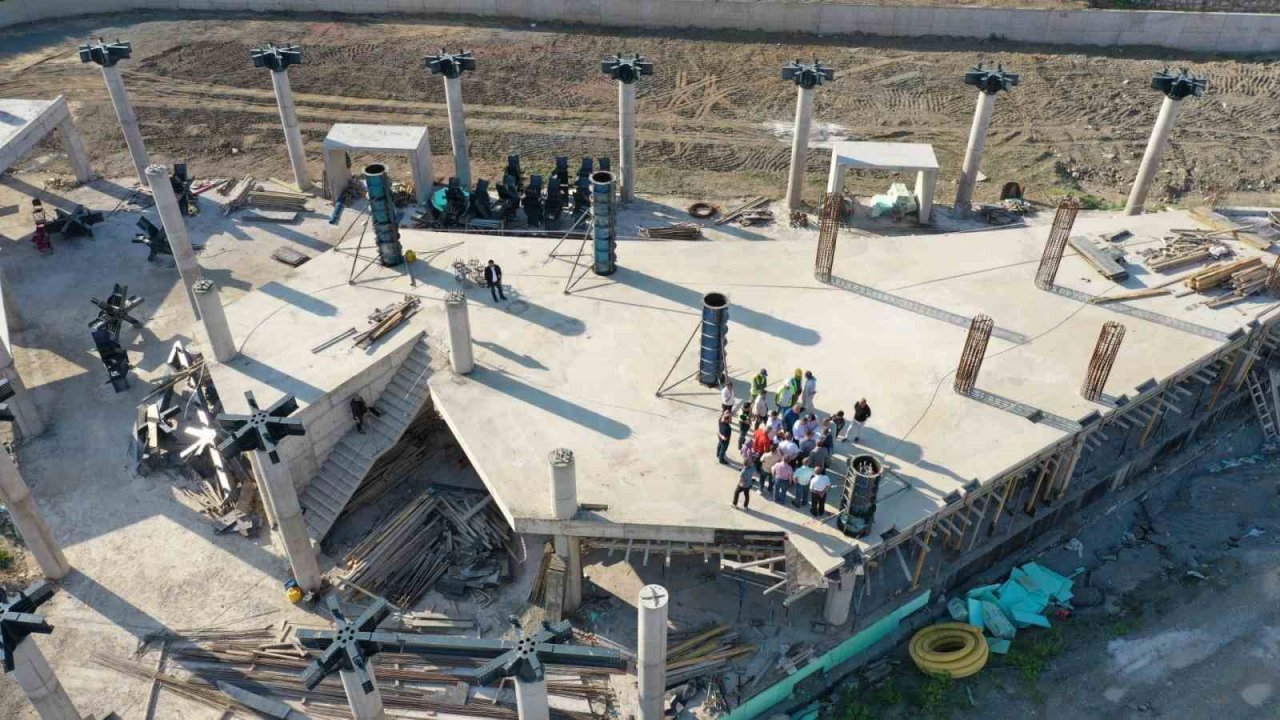 Başkan Büyükakın: "Modern terminaller inşa ediyoruz"