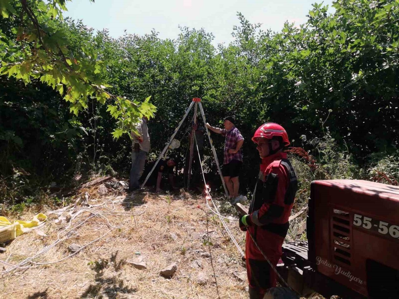 Keçiler 15 metrelik kuyuya düştü