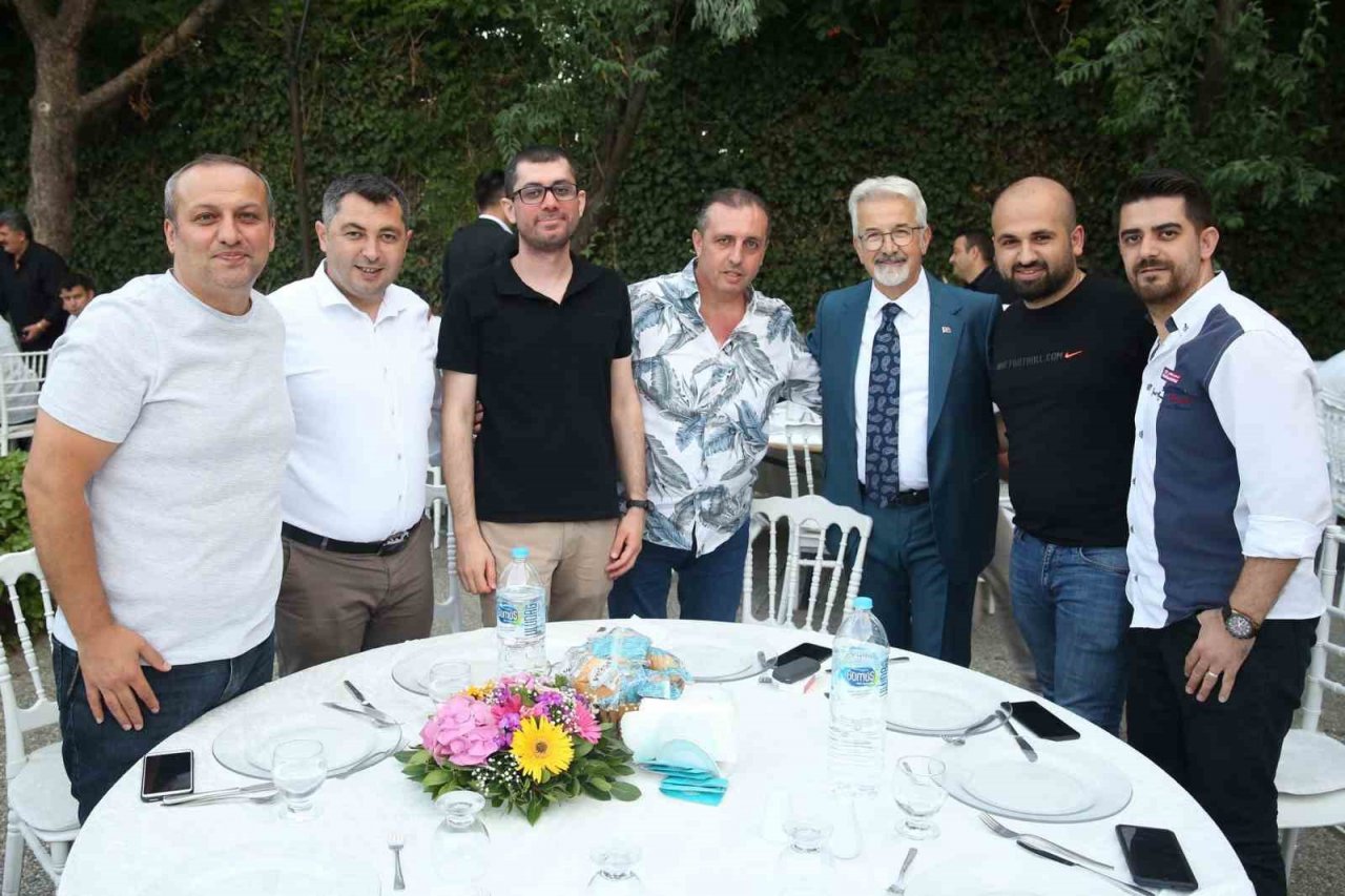 Nilüfer ailesi 36. yaşını kutladı