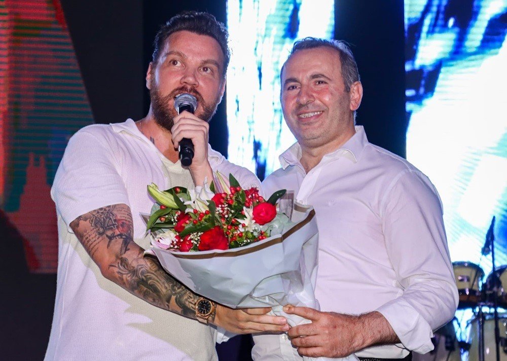 Yalova’nın il oluşunun yıldönümü Sinan Akçıl ile kutlandı