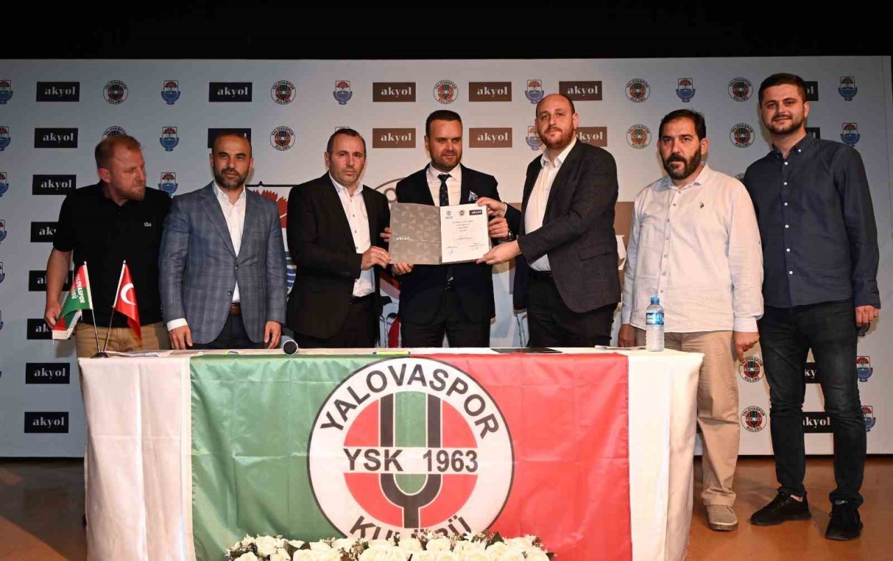 Yalovaspor’da sponsorluk anlaşması töreni