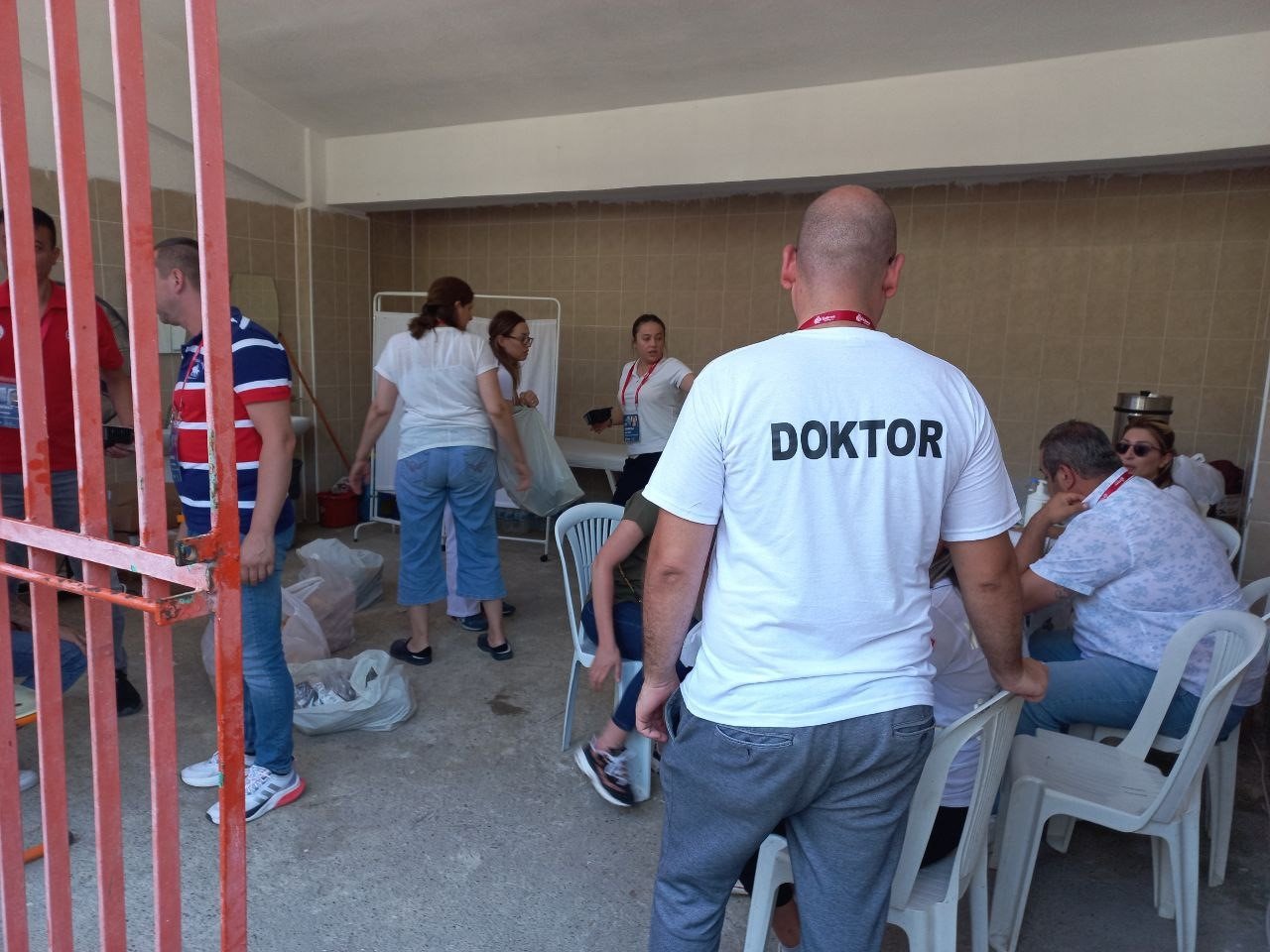 Er meydanında sağlıkçılar durmadı: Sağlıkçıların Kırkpınar mesaisi