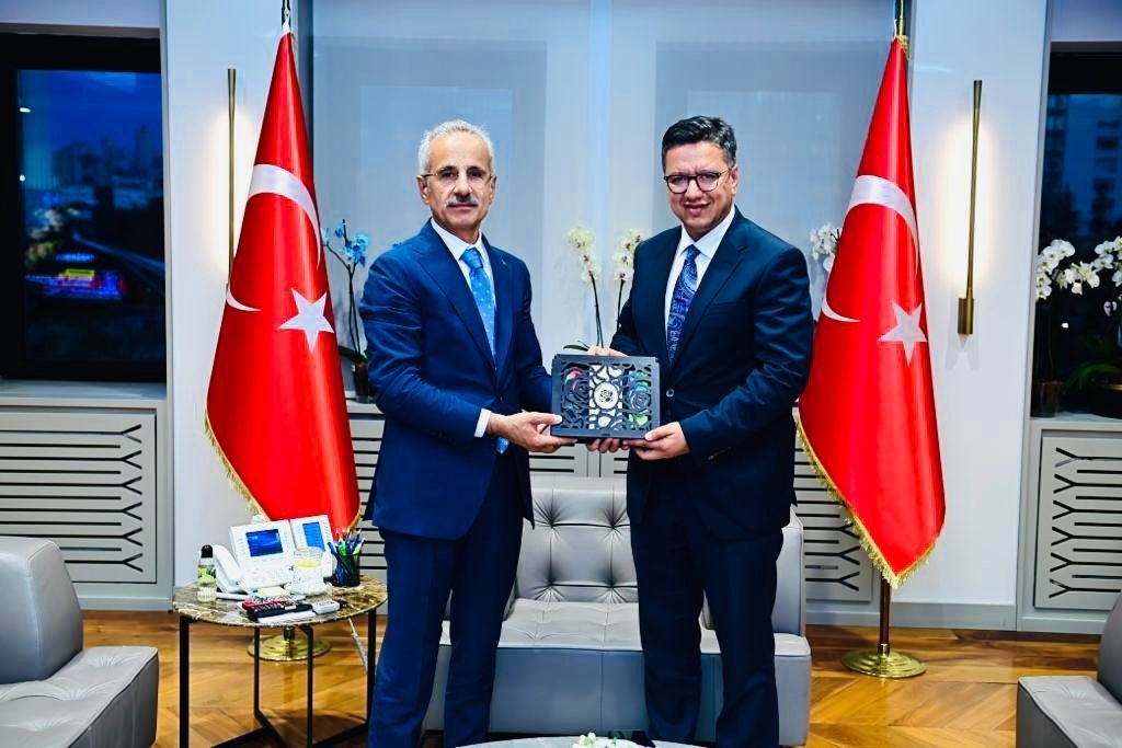 Albayrak’tan Halfeti’ye yol müjdesi