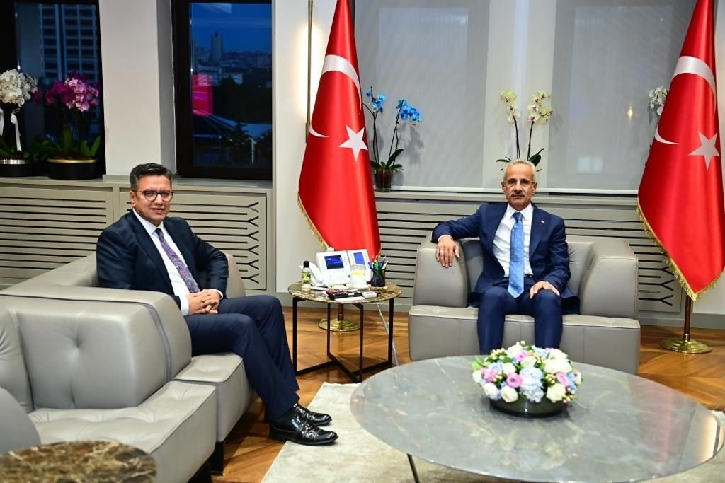 Albayrak’tan Halfeti’ye yol müjdesi