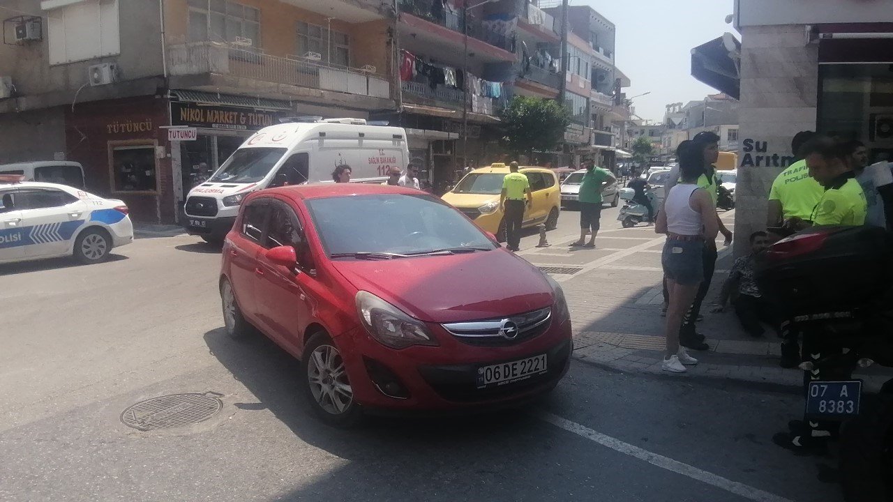 Sinyalsiz dönüş kaza getirdi