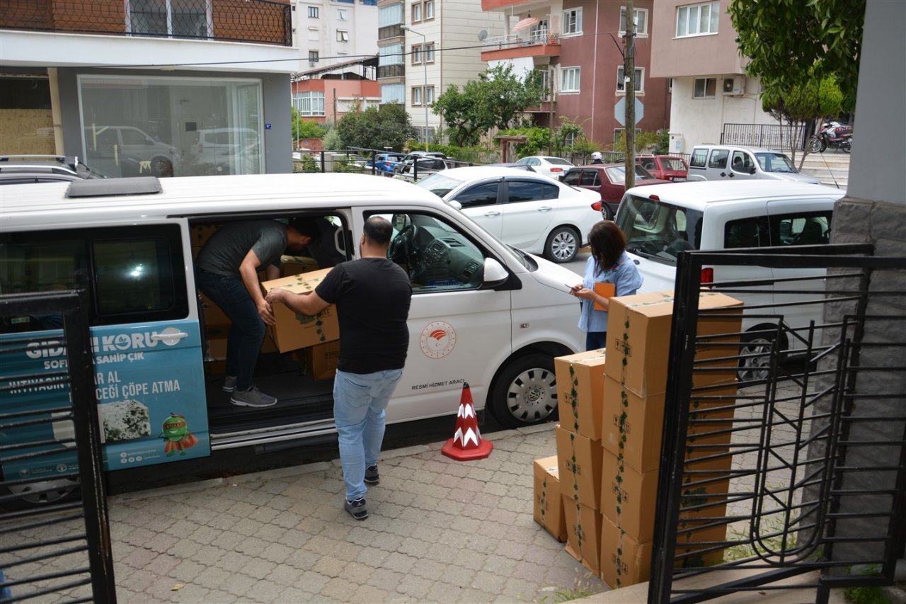 Aydın’da 9 bin “Gal Arısı” tuzağı dağıtıldı