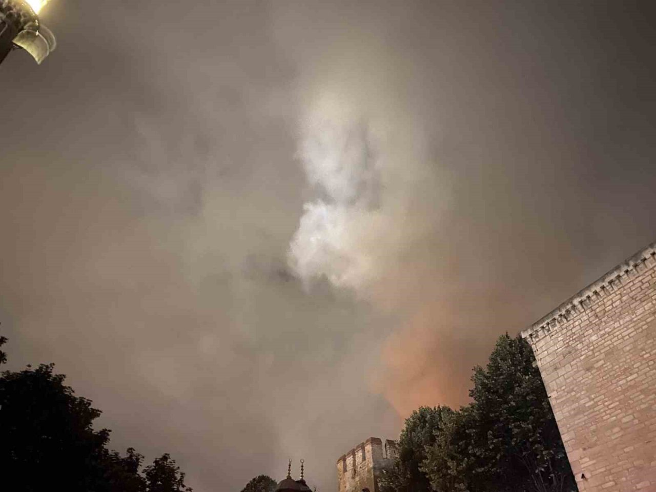 Topkapı Sarayı’ndaki tarihi restoranda yangın