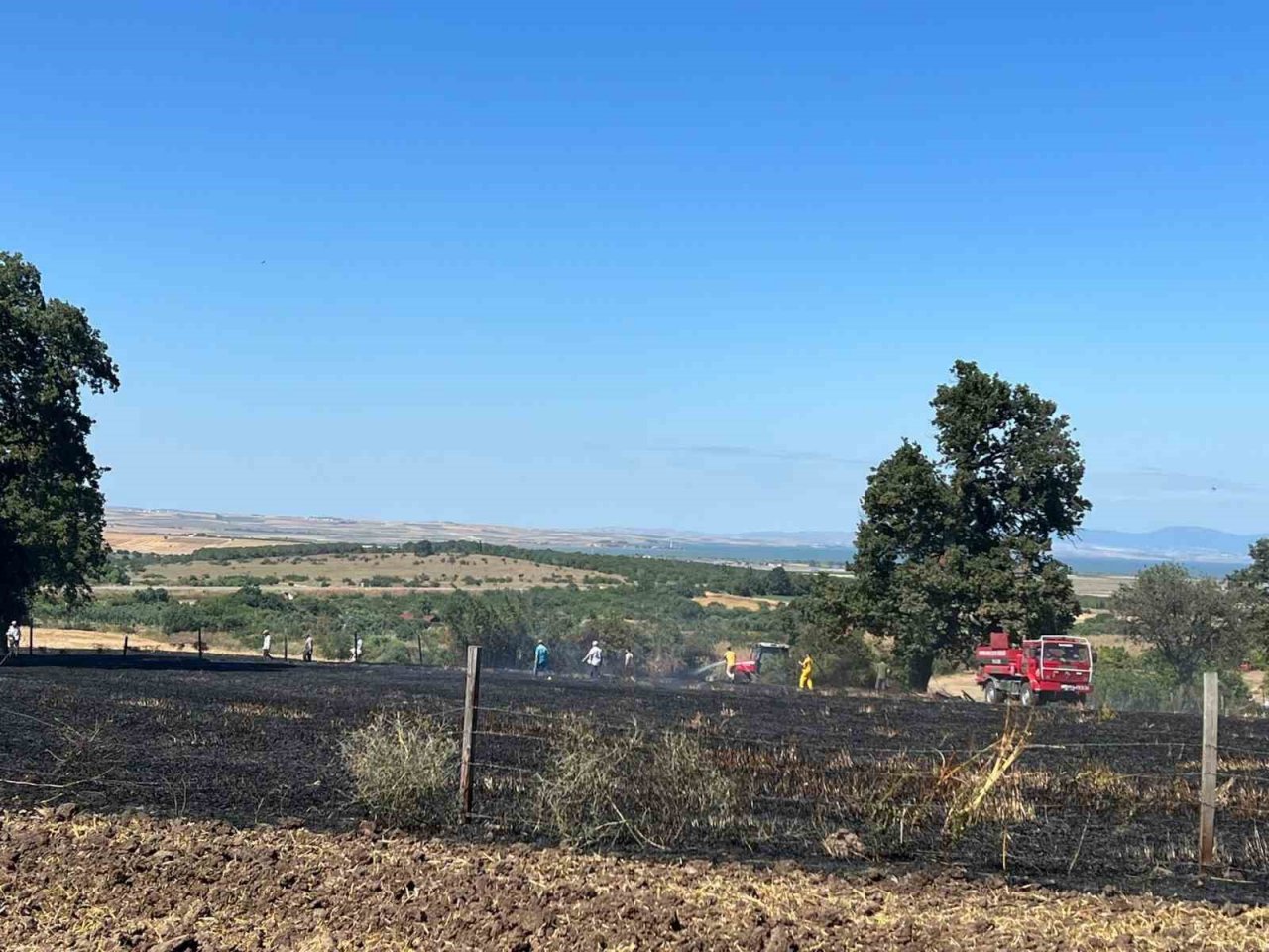 Gönen’de arazi yangınında 20 dönüm kül oldu