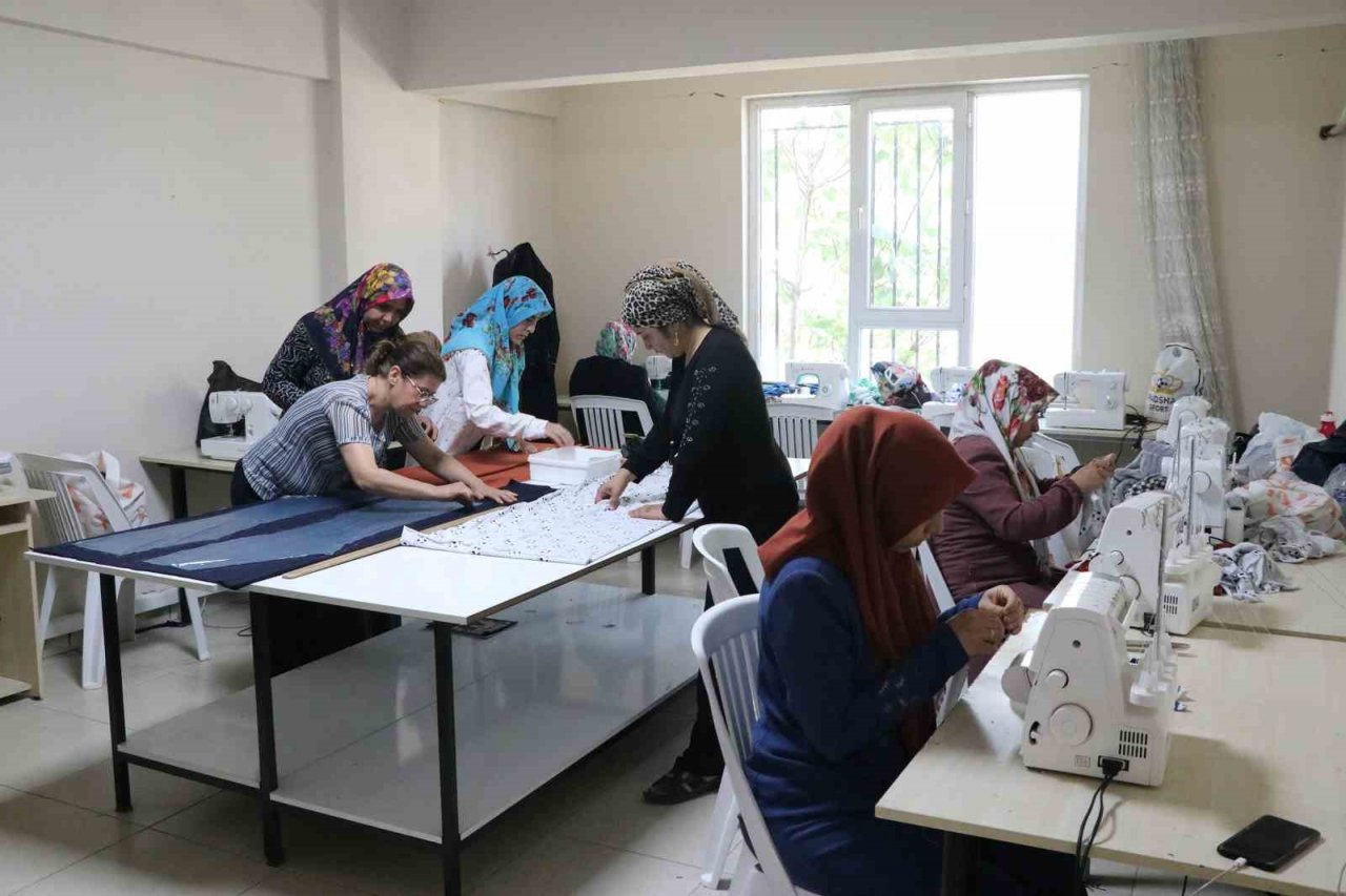 Haliliye’de emek sanata dönüşüyor