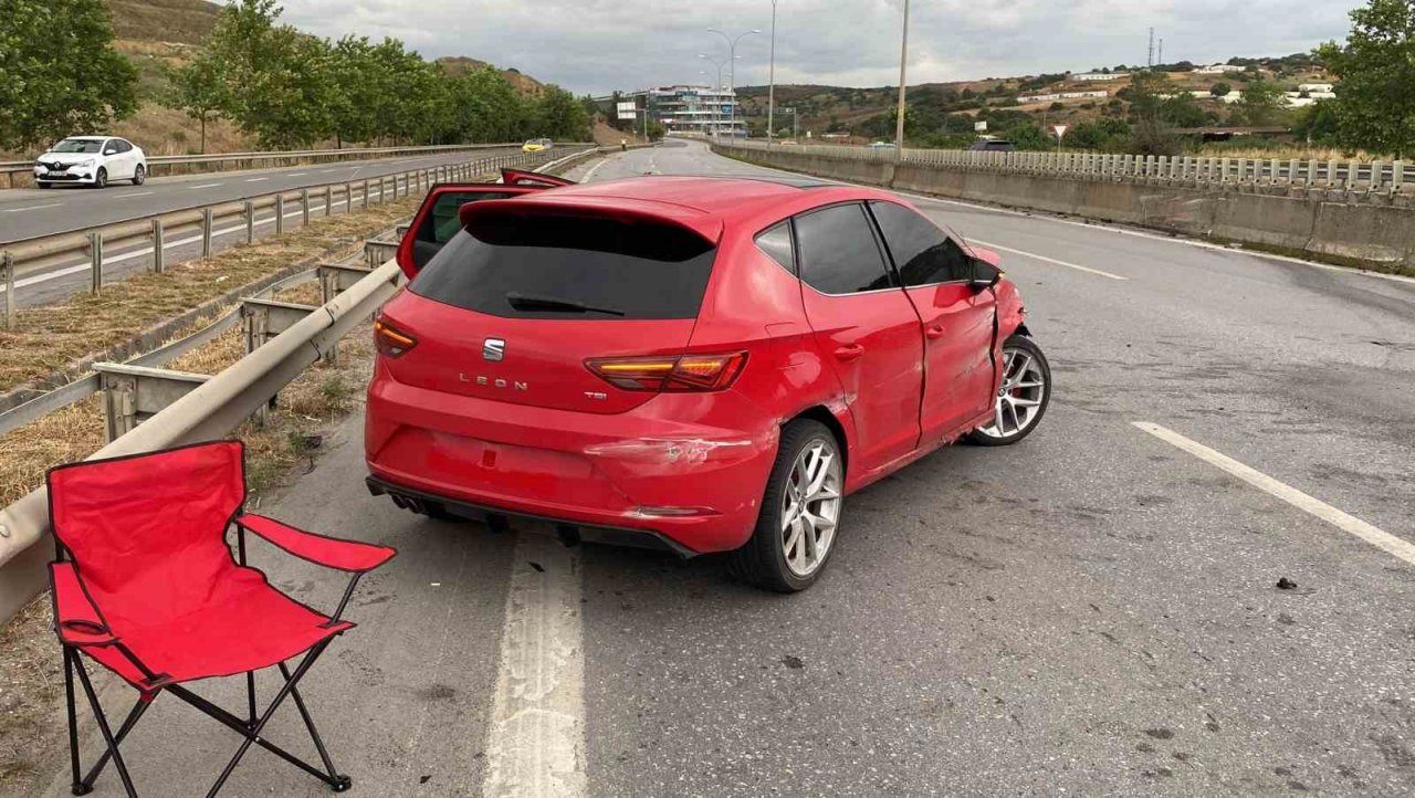Pendik’te yarışan otomobilin çarptığı araç sürücüsü hayatını kaybetti