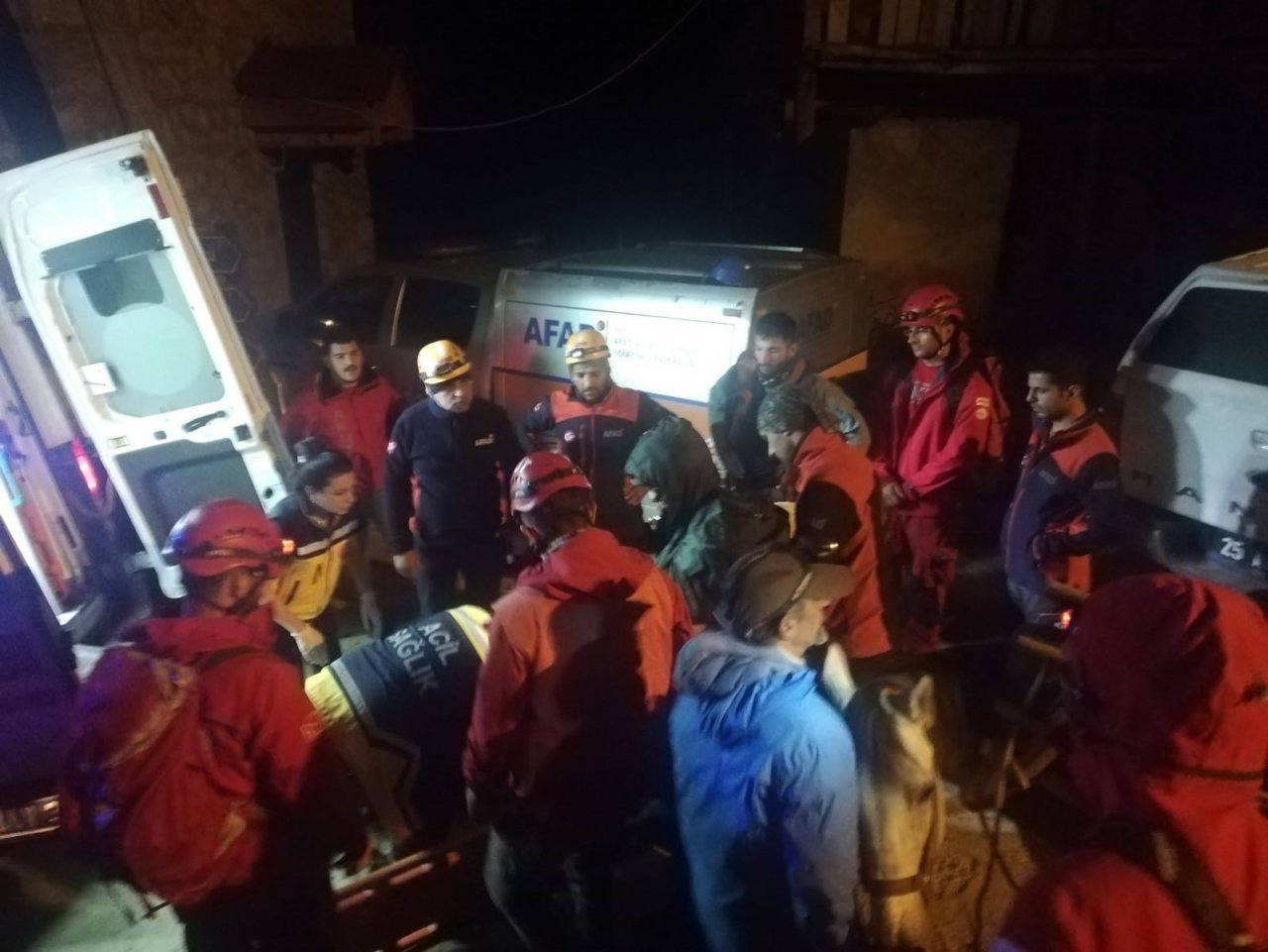 Kaçkar Dağları’ndaki yaralı dağcı kurtarıldı