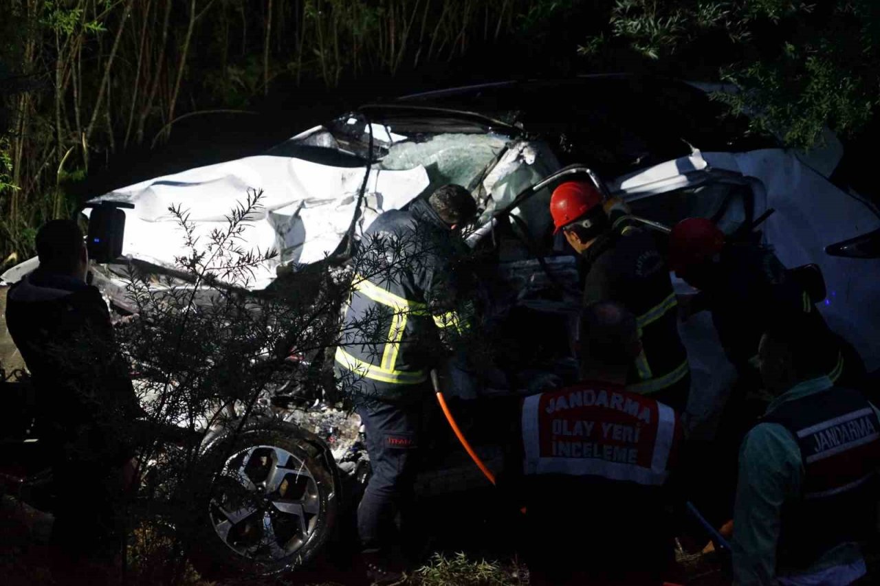 Anne ve babanın öldüğü feci kazada bebek de yaşam savaşına yenik düştü