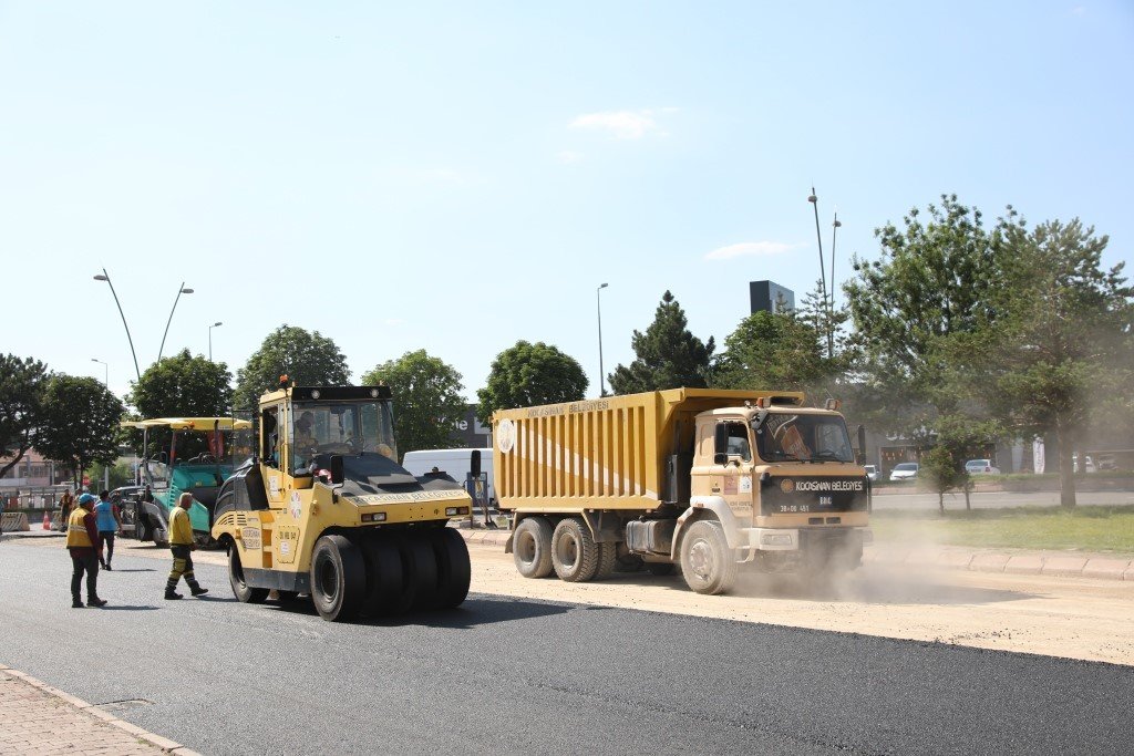 Oto Galericiler Sitesi Asfaltlandı
