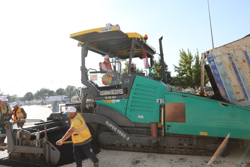 Oto Galericiler Sitesi Asfaltlandı